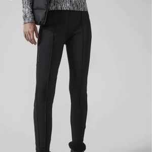 NWOT ATHLETA Glacier Snow Skinny Pant II Black Size 2